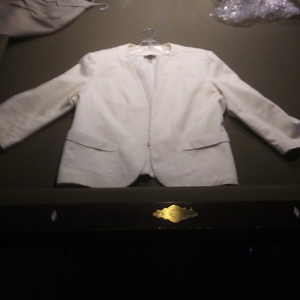 Off brand blazer size xl